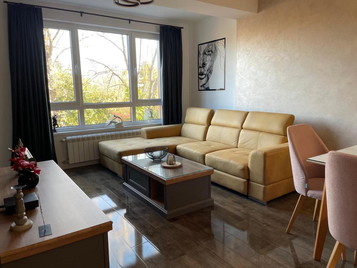 Roosevelt Apartment Скопие Екстериор снимка
